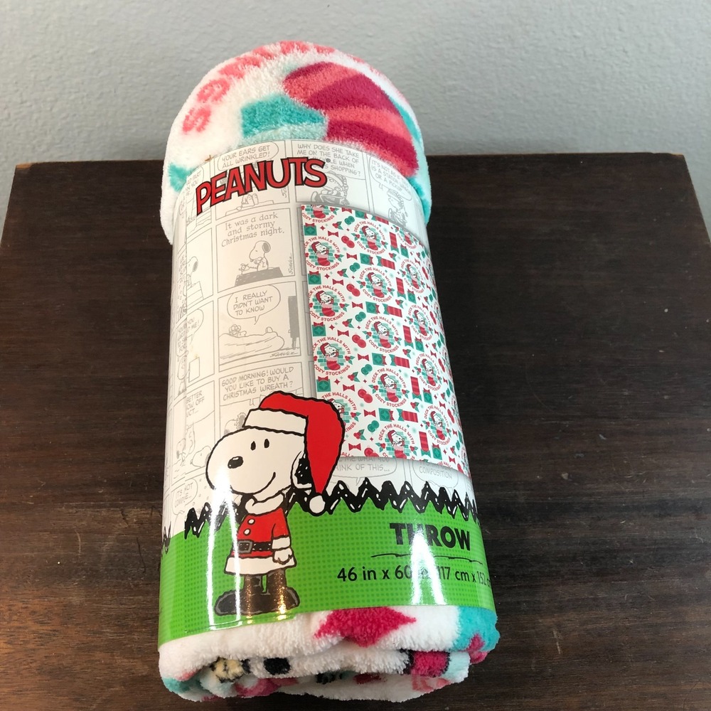 Peanuts Snoopy‎ "Deck The Halls With Cozy Stockings" Throw Blanket 46x60 NWT CVS
